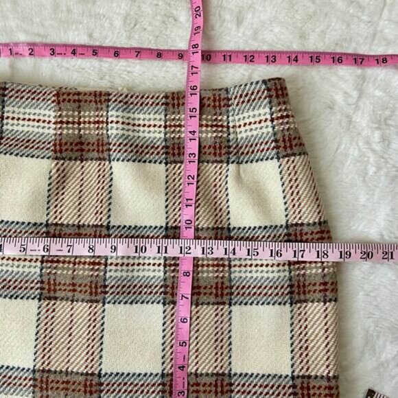 Goodnight Macaroon Plaid Mini Skirt Size Medium - Picture 2 of 2
